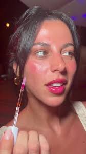 Our girl @victoriavillarroell schooling us