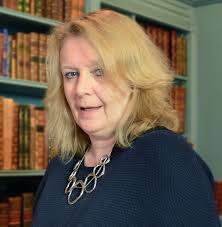 Lucinda Boyle's Instagram, Twitter & Facebook