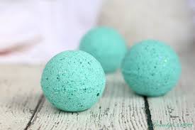 While you can replace citric acid with lemon juice, cream of tartar, or buttermilk powder, i found that a combination of baking powder and apple vinegar creates the best bath bombs without. Take Time To Unwind With 3 Diy Mermaid Bath Bomb Ideas