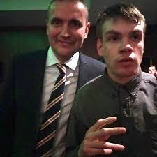 Peter Glaze's Instagram, Twitter & Facebook