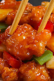 Sweet And Sour Chicken Has The Most Delicious Crispy Chicken With Chunks Of Onion Bell Pepper An Homemade Chinese Food Sweet Sour Chicken Sweet N Sour Chicken