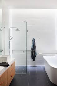 House In Ballarat By Moloney Architects Bathroom Interior Design Interior Design News Bathroom Layout