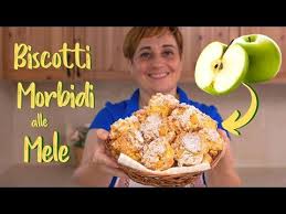 In una ciotola capiente, sbattete le uova e lo. Oggi Prepariamo Insieme I Biscotti Morbidi Alle Mele Dei Dolcetti Leggeri E Facili Da Preparare Perfetti Per La Colaz Ricette Ricette Facili Biscotti Morbidi