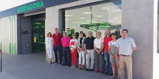 Miembros de la Corporación Municipal conocen el nuevo supermercado de  Mercadona - Hora Jaén