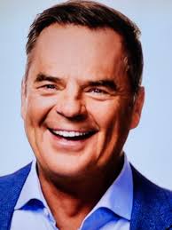 Is that Eddie Money?