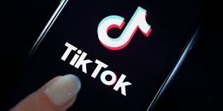 Tiktok is a free social application for creating, editing, a. Einfache Methoden Um Tik Tok Videos Zuzschneiden