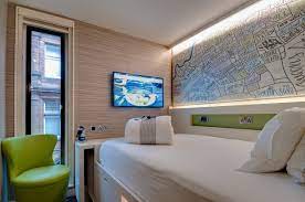 Our chic hotel lobby offers a luxurious place to unwind or gather with friends. Hub By Premier Inn London Soho Hotel Bewertungen Fotos Preisvergleich Tripadvisor