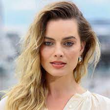 Robbie started her career by appearing in australian independent films in the late 2000s. Margot Robbie Observer