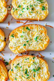 From sugar cookies to red velvet cakes, there's a lot to drool over, but, without a doubt, one of the best flavo. Easy Garlic Butter Texas Toast Recipe Sweet Cs Designs Texas Toast Garlic Toast Recipe Toast Recipes