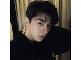 Get to know Lin Yi, the lead actor in 'Put Your Head