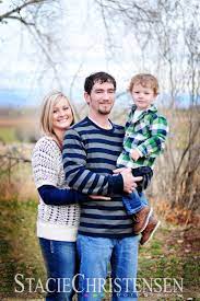 Family Photo Ideas Family Photo Pose Family Picture Poses Family Photos