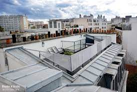 un duplex avec terrasse sur les toits de paris terrasse toit toits de paris maison style