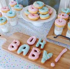 You can't even tell that there's something hidden in these ones! Gender Reveal Party Ideas Thepartyidea