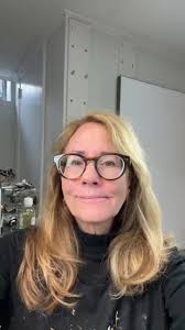 Painting tulips because spring is just around the corner! Join me every  Wednesday morning when I paint live