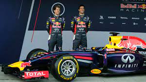 Inside sebastian vettel's 2014 rb10 f1 machine. Vettel Helps Red Bull Unveil Car For 2014 Sportsnet Ca