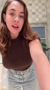 Sandra Merry's Instagram, Twitter & Facebook