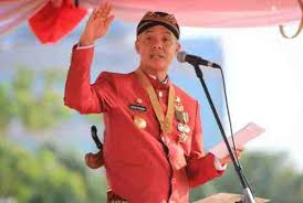 Ganjar pranowo dan sandhy sandoro dikecam lantaran skandal membubuhkan like di twit bokep. Kisah Sukses Ganjar Pranowo Gubernur Jawa Tengah