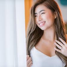 Isha Ramos's Instagram, Twitter & Facebook