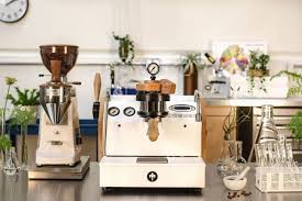 The la marzocco gs3 mechanical paddle is the ultimate home espresso machine for the espresso geek. The La Marzocco Home Specht Design Custom Gs3 Espresso Machine