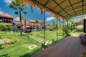 French Kiss Room Veranda Villa Sayang D Amour In Seminyak Http Www Villa Bali Com En Villa Seminyak Villa Sayang D Bali Garden Lawn Care Lawn Maintenance
