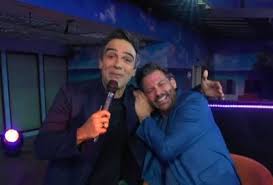 A piada de Tadeu Schmidt sobre participação de Henri Castelli