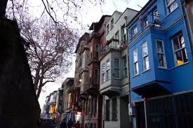 Fener m (indefinite plural fenerë, definite singular feneri, definite plural fenerët). Fener And Balat Neighborhood Guide