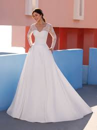 Brautkleider im gehobenen preissegment | miss solution bildergalerie … Seien Sie Prinzessin Fur Einen Tag Mit White One