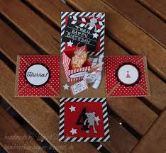 Zum 4 Geburtstag Mochte Eine Kundin Ihr Patenkind Mit Einem Kinobesuch Uberraschen Und Als Verpackung Wunschte Sie Sich Eine Explosionsb Kinogutschein Kinogutschein Basteln Und Gutscheine