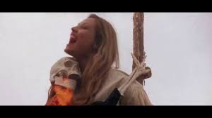 Et pour l'hydrater, la soigner, la. The Demons 1972 Moria