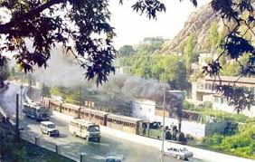 صورة جميلة للقطار لحظة مروره في الربوة ملتقطة من قهوة ابو شفيق ١٩٨٠ ١٩٩٠ م This Is Us Quotes Damascus Old Photos