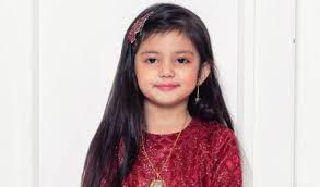 Dia ikut kami p @habibjewelsofficial, dia qeyau nak qantai… Anak Ikut Minat Che Ta