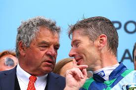 Best of vidéo du Grand Steeple-Chase de Paris de Sel Jem : la prime  jeunesse et la grande expérience