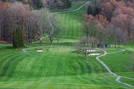 Autumn Golf Beautiful Golf Course In Southeast Ohio During Autumn Ad Beautiful Golf Autumn Golf Autumn A Golf Golf Courses Digital Design Trends