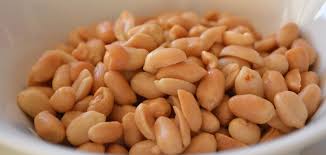Plus de 120 aliments ont été décrits comme étant allergéniques (académie européenne d'allergie et d'immunologie clinique) et parmi les plus courants les. Pourquoi Vous Ne Pourrez Plus Acheter De Cacahuetes A Bord Des Avions Easyjet