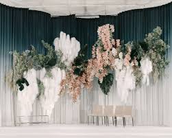 Yuk kita intip tren pernikahan. Dekorasi Jalan Menuju Pelaminan Rustuc Cek Bahan Bangunan