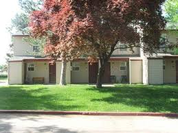 Townhouse Style Living Close To Schools And Shopping Rates Are Based On Qualifying Income And We Have Minim Affordable Apartments Apartment Affordable Housing
