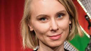 Museumsreifer Mann mit Meisterwerken