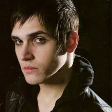 Pin de Ella Brady en miokey