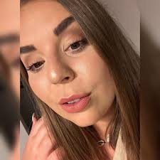 Iga Dobosz i Wiktor Rebrow ubrani na galowo jadą na PREMIERĘ 3 SEZONU  WATAHY! 🐺 To już DZIŚ! Rebrow prowadzi z zamkniętymi oczami! Szacun!  @hbopolska #wataha #watahahbo #wataha3 #premiera #nowysezon  #gdziejestdobosz #strazgraniczna #