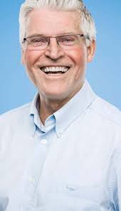 medicSA OCT14 cover FINAL.indd