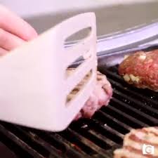 Da noi troverai fiorentine, tomahawk e tante carni speciali. Hamburger Alla Griglia