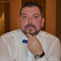 400+ profiluri „Adrian Adrian Adrian”