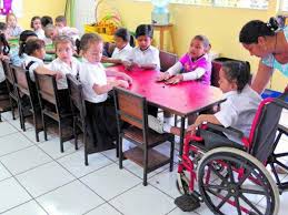 El apoyo de los derechos para los niños con discapacidad