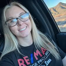 Nicole Loos (@nicole_loos.realtor) • Instagram photos and videos