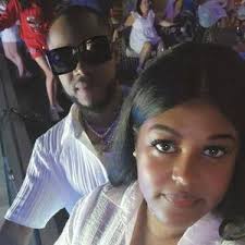 Carona Douglas and Ewan Brown's Wedding Registry