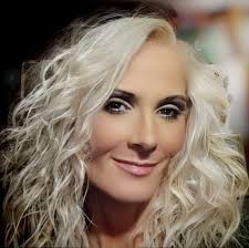 Hey! My name is Tracy Sowards! I'm at ODRC Northeast Reintegration Center  in Cleveland, Ohio. My prison number is W113350. Hit me up