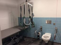 Zuhause möchten sie sich wohlfühlen, weshalb eine gemütliche raumgestaltung für den wohnraum, die küche und das bad ihr wunsch ist. Haus Der Jugend Itzehoe Wie Wo Steckbrief Toiletten Fur Alle Toiletten Fur Alle