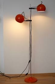 Stehlampe Mit Zwei Kugelspots In Orange Raumwunder Vintage