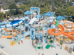 Tempat Bermain Hingga Wahana Extreme Nih 10 Kolam Renang Terbesar Di Indonesia