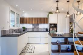 Specialiste carreau de ciment depuis 15 ans sur bordeaux. Cuisine Avec Une Credence En Carreau De Ciment Photos Et Idees Deco De Cuisines Fevrier 2021 Houzz Fr